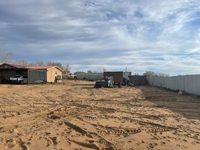 5 Santa Barbara Drive, Los Lunas, NM 87031