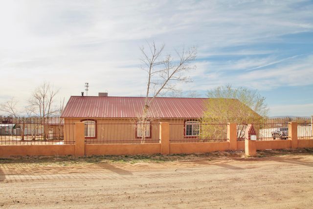 5 Santa Barbara Drive, Los Lunas, NM 87031