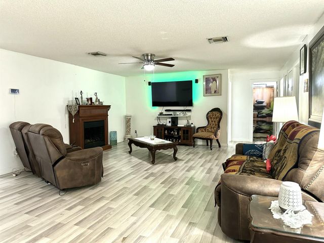 840 NW 141st Street, Okeechobee, FL 34972