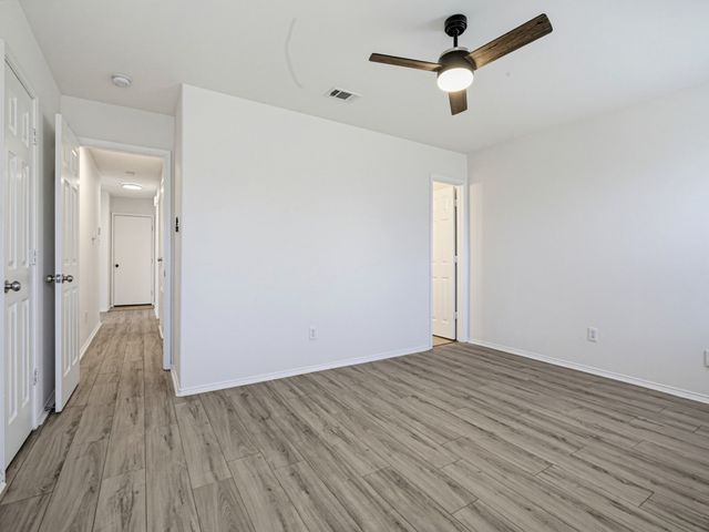 706 Bastrop Drive, Arlington, TX 76002