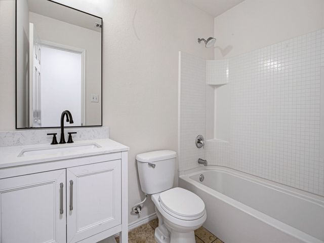 706 Bastrop Drive, Arlington, TX 76002