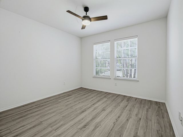 706 Bastrop Drive, Arlington, TX 76002