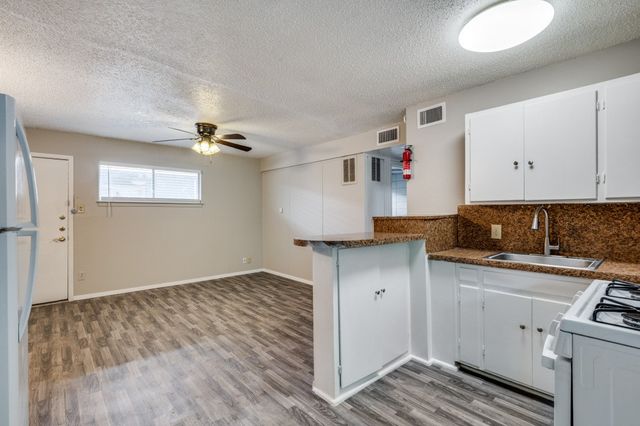 2213 Capri Drive 117, Fort Worth, TX 76114