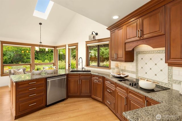 14246 157th Place NE, Woodinville, WA 98072