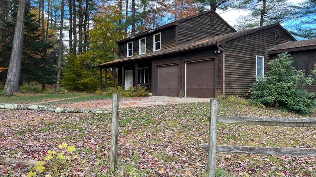 94 Kent Falls Road, Morrisonville, NY 12962