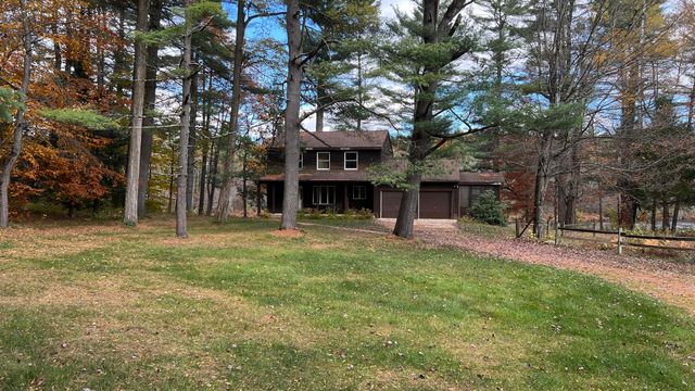 94 Kent Falls Road, Morrisonville, NY 12962