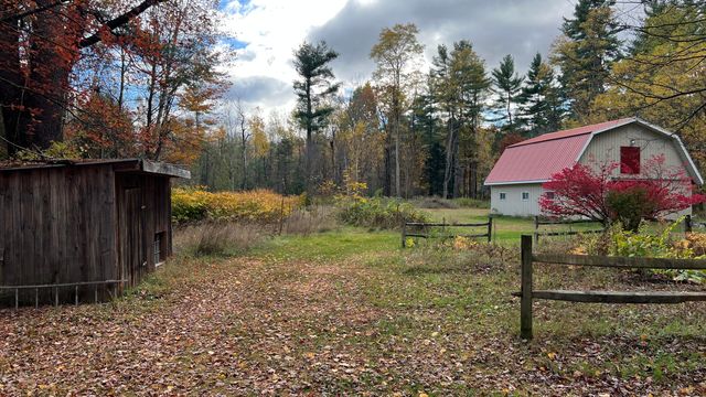 94 Kent Falls Road, Morrisonville, NY 12962