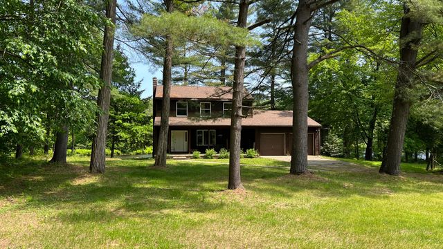 94 Kent Falls Road, Morrisonville, NY 12962