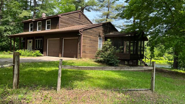 94 Kent Falls Road, Morrisonville, NY 12962