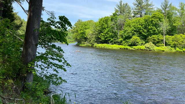 94 Kent Falls Road, Morrisonville, NY 12962