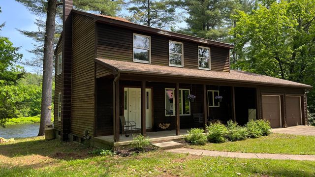 94 Kent Falls Road, Morrisonville, NY 12962