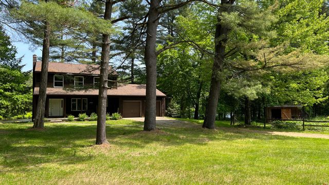 94 Kent Falls Road, Morrisonville, NY 12962