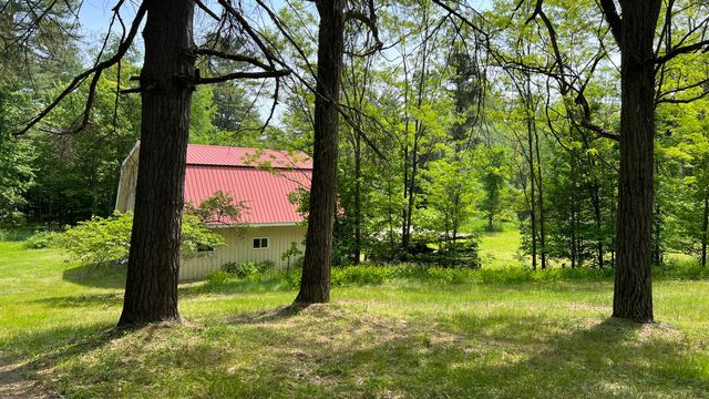 94 Kent Falls Road, Morrisonville, NY 12962