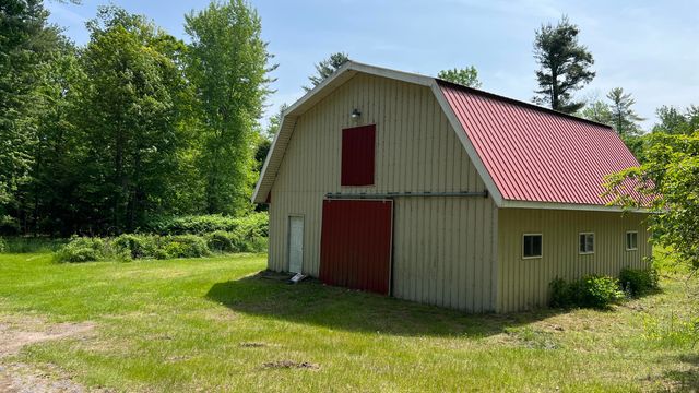 94 Kent Falls Road, Morrisonville, NY 12962