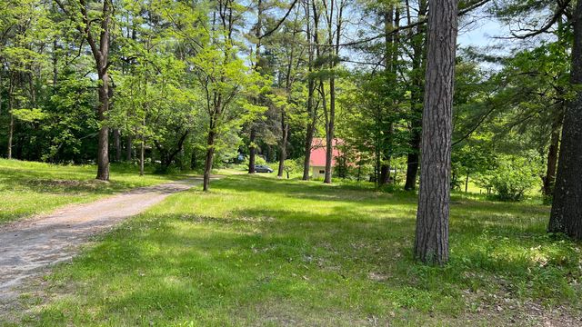94 Kent Falls Road, Morrisonville, NY 12962