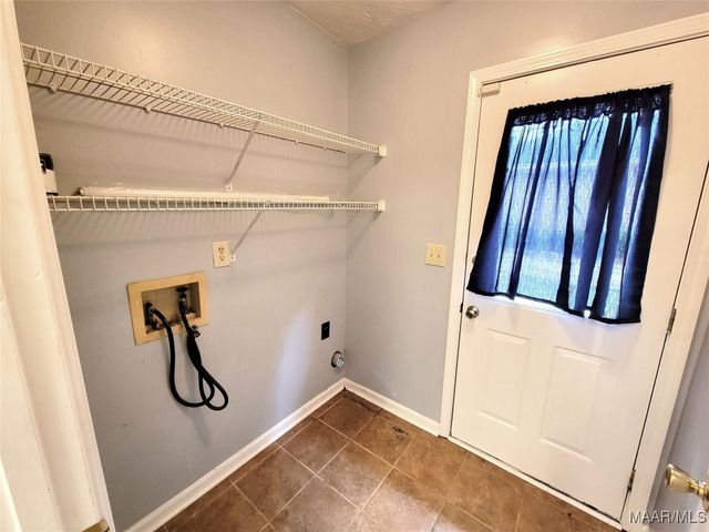 3248 Meadow Walk Lane, Montgomery, AL 36116