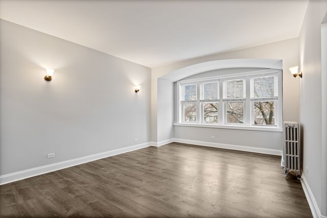 1608 W Sherwin Avenue 202, Chicago, IL 60626