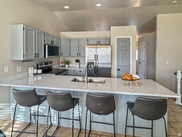 3283 W 11975 S, Riverton, UT 84065