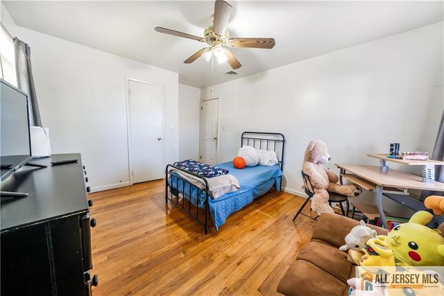 10 Jackson Avenue, South Plainfield, NJ 07080