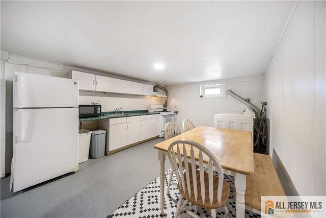 10 Jackson Avenue, South Plainfield, NJ 07080