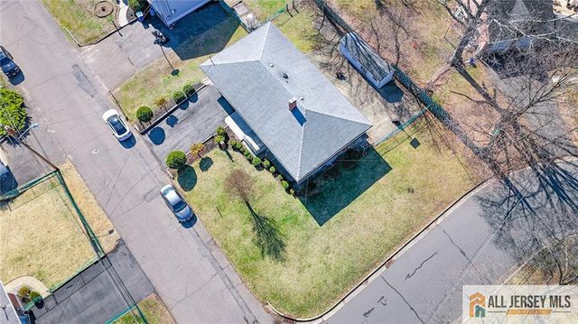 10 Jackson Avenue, South Plainfield, NJ 07080