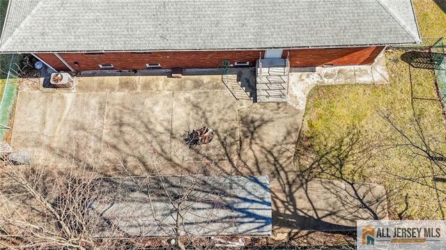 10 Jackson Avenue, South Plainfield, NJ 07080