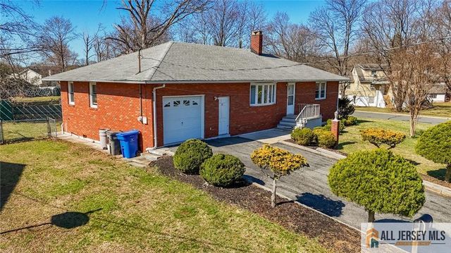 10 Jackson Avenue, South Plainfield, NJ 07080