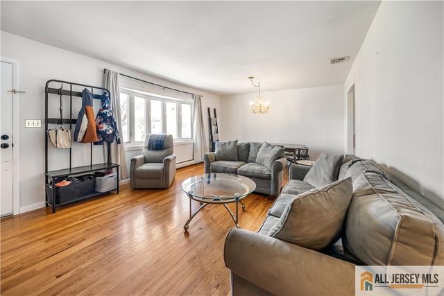 10 Jackson Avenue, South Plainfield, NJ 07080