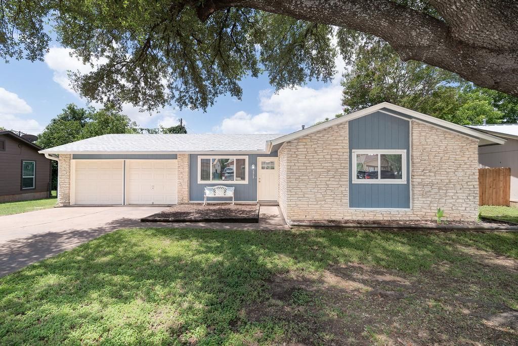 1515 Glenmeadows DR, Round Rock, TX 78681