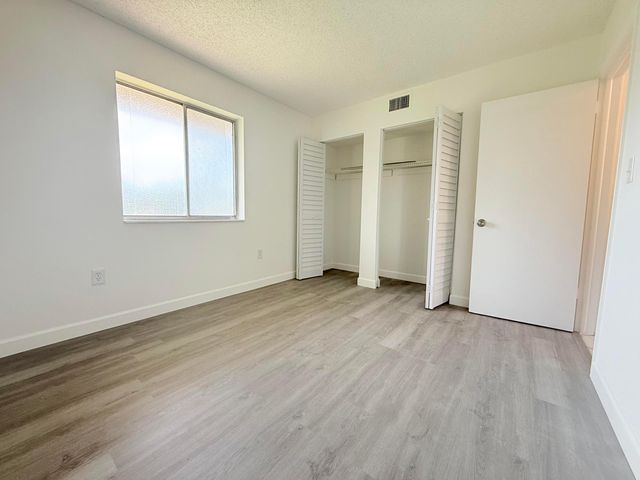 6106 FOREST HILL Boulevard 204, West Palm Beach, FL 33415