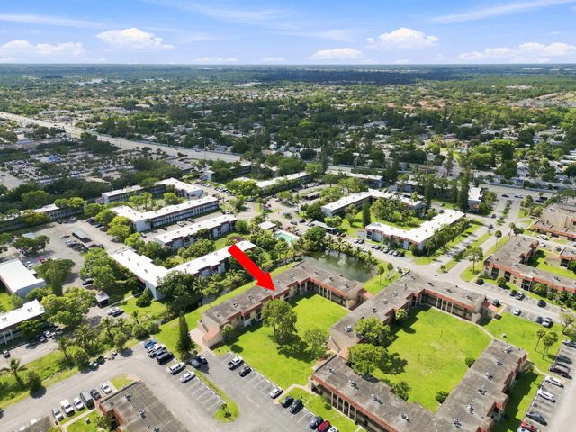 6106 FOREST HILL Boulevard 204, West Palm Beach, FL 33415