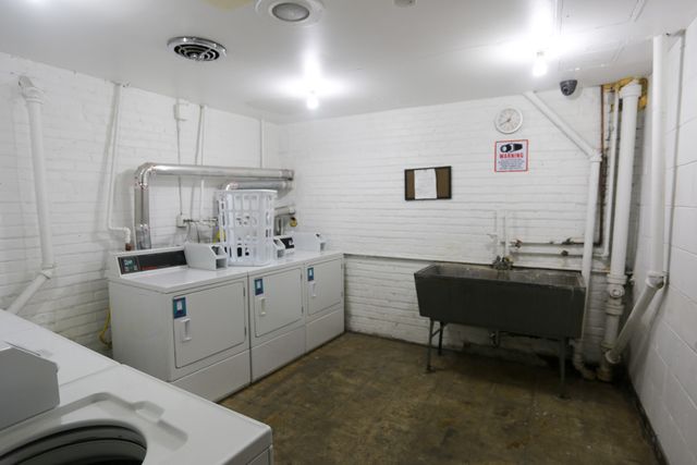 1040 W HOLLYWOOD Avenue 205, Chicago, IL 60660