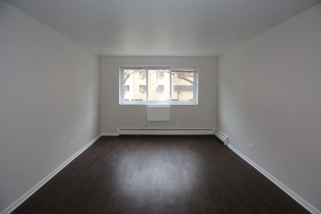 1040 W HOLLYWOOD Avenue 205, Chicago, IL 60660