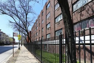 1040 W HOLLYWOOD Avenue 205, Chicago, IL 60660
