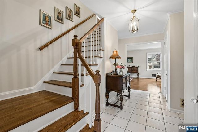 81 Mountain Road, Verona, NJ 07044
