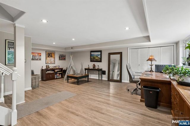 81 Mountain Road, Verona, NJ 07044