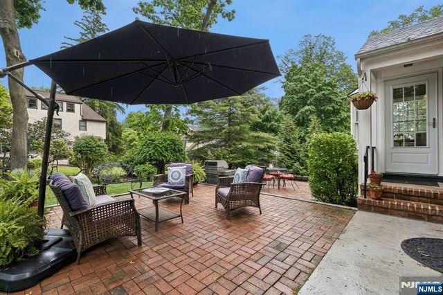 81 Mountain Road, Verona, NJ 07044