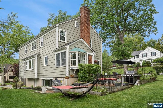 81 Mountain Road, Verona, NJ 07044