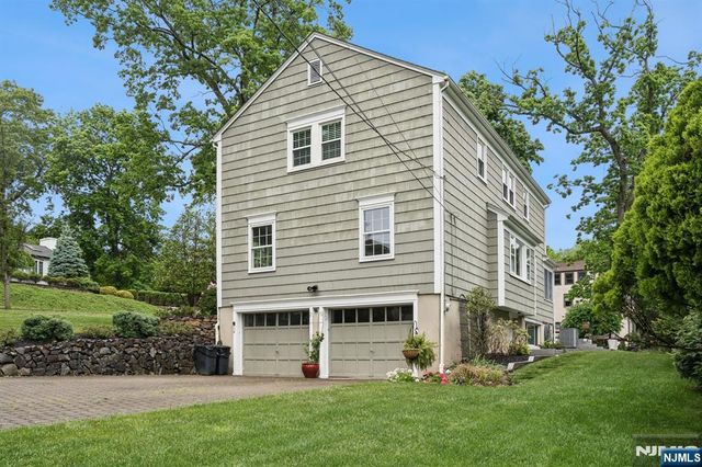 81 Mountain Road, Verona, NJ 07044