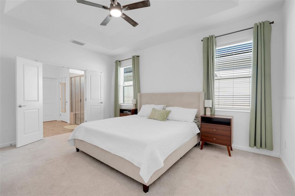 Image 12 of property listing at 2385 SIRENA LANE, Mount Dora, FL 32757