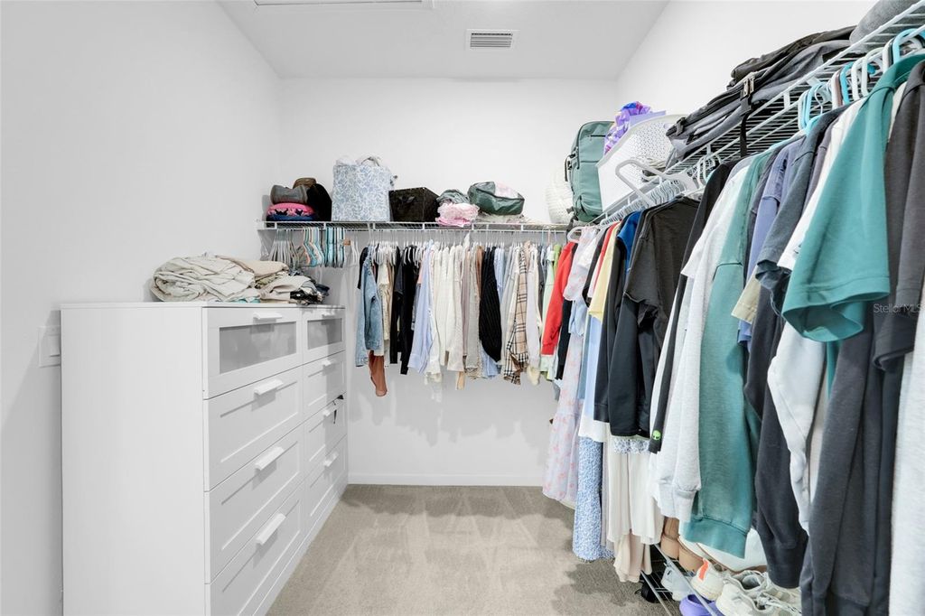 Image 15 of property listing at 2385 SIRENA LANE, Mount Dora, FL 32757