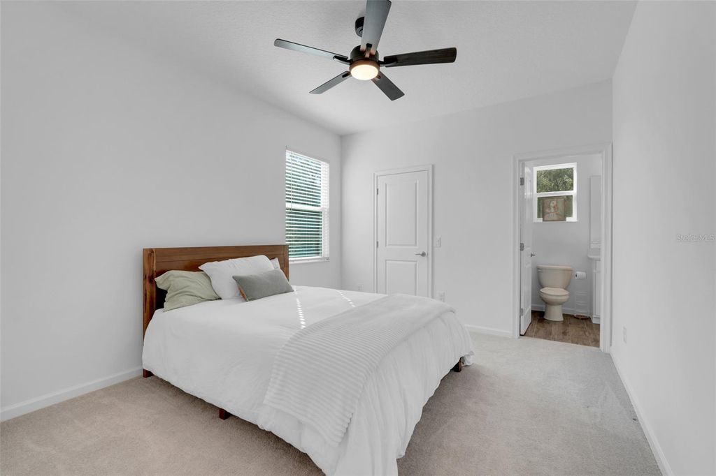 Image 21 of property listing at 2385 SIRENA LANE, Mount Dora, FL 32757