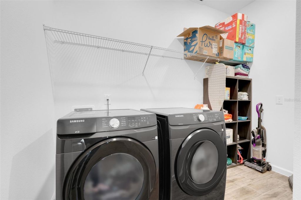 Image 27 of property listing at 2385 SIRENA LANE, Mount Dora, FL 32757