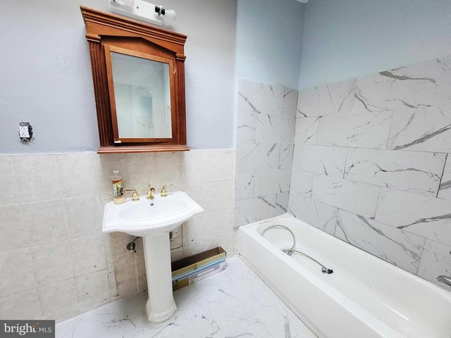 1731 W CHAMPLOST ST, Philadelphia, PA 19141