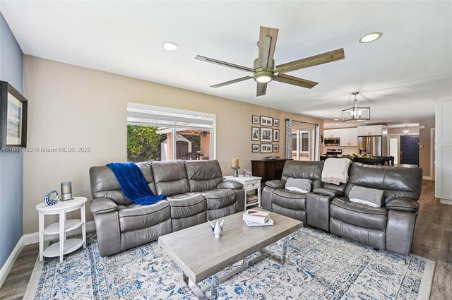 5610 Windover Way, Davie, FL 33331