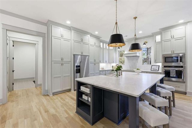 6011 Windjammer Way, Gainesville, GA 30506