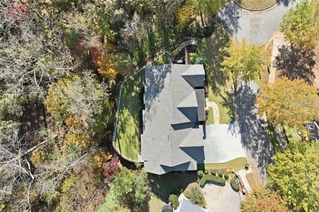 6011 Windjammer Way, Gainesville, GA 30506