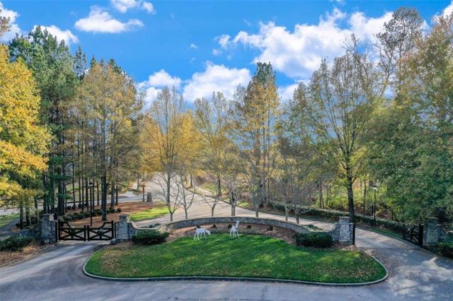 6011 Windjammer Way, Gainesville, GA 30506