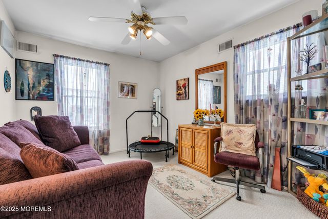 5 Oriel Way, Marlboro, NJ 07746