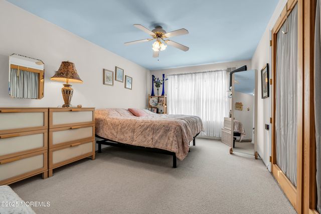 5 Oriel Way, Marlboro, NJ 07746